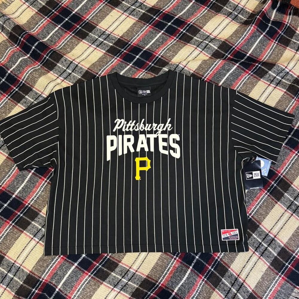 New Era Pittsburgh Pirates Cropped Tee Women’s XL Black Pinstripe MLB NWT